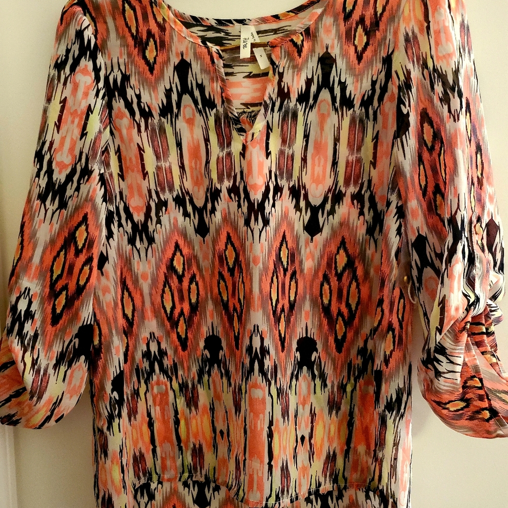 Blouse - Picture 2 of 3